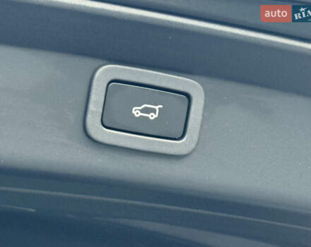 Серый Ягуар I-Pace, объемом двигателя 0 л и пробегом 126 тыс. км за 22800 $, фото 86 на Automoto.ua