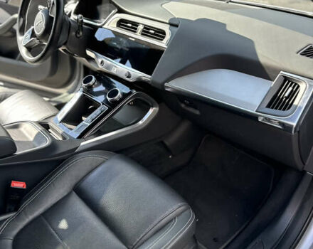 Серый Ягуар I-Pace, объемом двигателя 0 л и пробегом 53 тыс. км за 29000 $, фото 10 на Automoto.ua