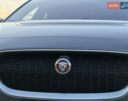 Серый Ягуар I-Pace, объемом двигателя 0 л и пробегом 126 тыс. км за 22800 $, фото 8 на Automoto.ua