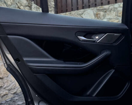 Серый Ягуар I-Pace, объемом двигателя 0 л и пробегом 180 тыс. км за 21900 $, фото 52 на Automoto.ua
