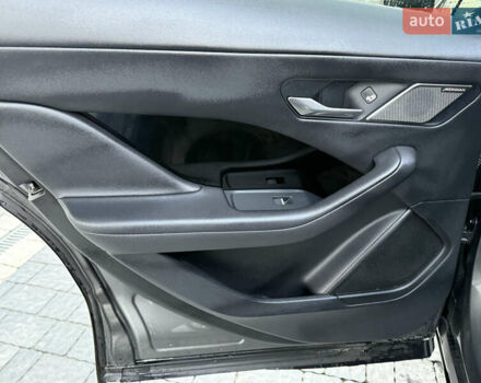 Серый Ягуар I-Pace, объемом двигателя 0 л и пробегом 92 тыс. км за 19999 $, фото 50 на Automoto.ua