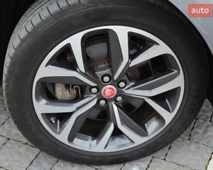 Серый Ягуар I-Pace, объемом двигателя 0 л и пробегом 63 тыс. км за 27272 $, фото 5 на Automoto.ua
