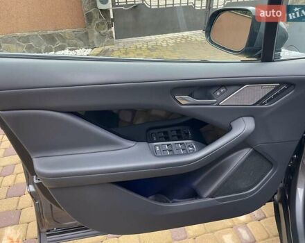 Серый Ягуар I-Pace, объемом двигателя 0 л и пробегом 48 тыс. км за 32500 $, фото 11 на Automoto.ua