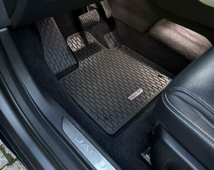 Серый Ягуар I-Pace, объемом двигателя 0 л и пробегом 57 тыс. км за 29000 $, фото 24 на Automoto.ua