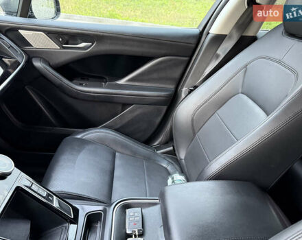 Серый Ягуар I-Pace, объемом двигателя 0 л и пробегом 92 тыс. км за 19999 $, фото 58 на Automoto.ua