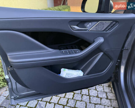 Серый Ягуар I-Pace, объемом двигателя 0 л и пробегом 57 тыс. км за 29000 $, фото 22 на Automoto.ua