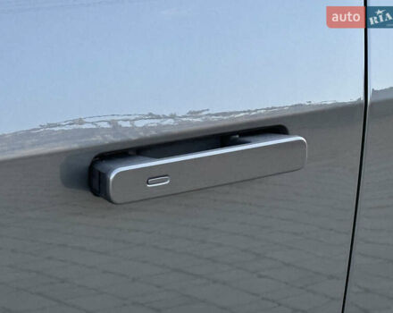 Серый Ягуар I-Pace, объемом двигателя 0 л и пробегом 126 тыс. км за 22800 $, фото 17 на Automoto.ua