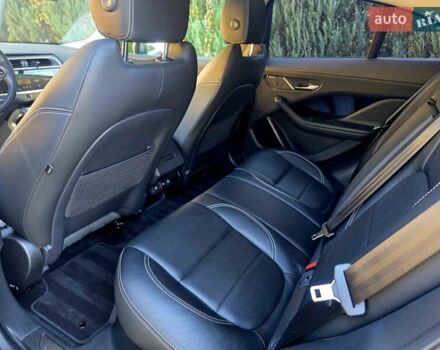 Серый Ягуар I-Pace, объемом двигателя 0 л и пробегом 106 тыс. км за 29900 $, фото 14 на Automoto.ua