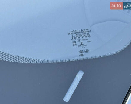 Серый Ягуар I-Pace, объемом двигателя 0 л и пробегом 126 тыс. км за 22800 $, фото 13 на Automoto.ua