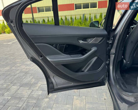 Серый Ягуар I-Pace, объемом двигателя 0 л и пробегом 97 тыс. км за 29300 $, фото 23 на Automoto.ua