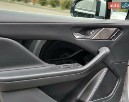 Серый Ягуар I-Pace, объемом двигателя 0 л и пробегом 288 тыс. км за 21999 $, фото 27 на Automoto.ua