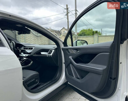 Серый Ягуар I-Pace, объемом двигателя 0 л и пробегом 115 тыс. км за 27000 $, фото 84 на Automoto.ua