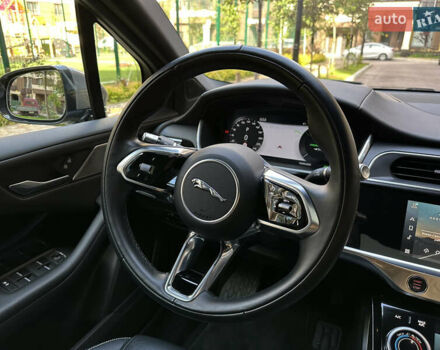 Серый Ягуар I-Pace, объемом двигателя 0 л и пробегом 82 тыс. км за 30900 $, фото 56 на Automoto.ua
