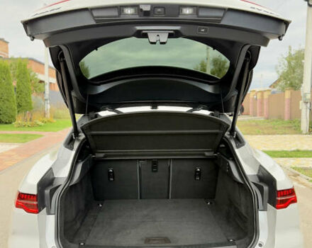 Серый Ягуар I-Pace, объемом двигателя 0 л и пробегом 85 тыс. км за 31999 $, фото 31 на Automoto.ua