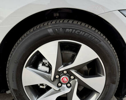 Серый Ягуар I-Pace, объемом двигателя 0 л и пробегом 85 тыс. км за 31999 $, фото 85 на Automoto.ua