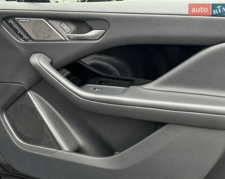 Серый Ягуар I-Pace, объемом двигателя 0 л и пробегом 118 тыс. км за 25900 $, фото 46 на Automoto.ua