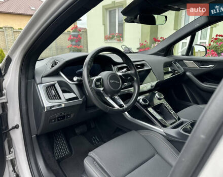 Серый Ягуар I-Pace, объемом двигателя 0 л и пробегом 115 тыс. км за 27000 $, фото 62 на Automoto.ua