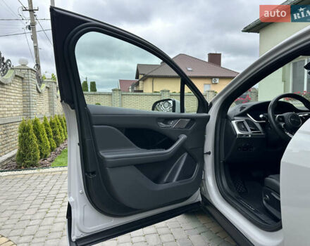 Серый Ягуар I-Pace, объемом двигателя 0 л и пробегом 115 тыс. км за 27000 $, фото 56 на Automoto.ua