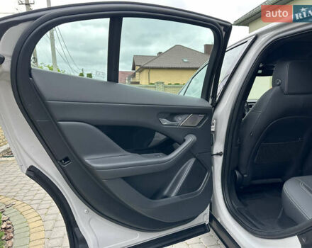 Серый Ягуар I-Pace, объемом двигателя 0 л и пробегом 115 тыс. км за 27000 $, фото 96 на Automoto.ua