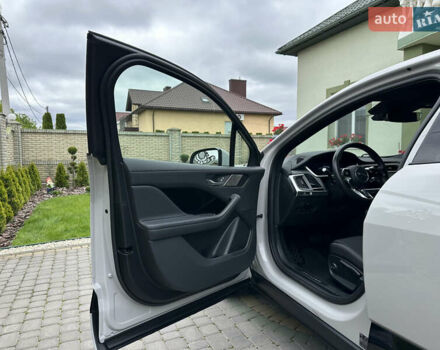Серый Ягуар I-Pace, объемом двигателя 0 л и пробегом 115 тыс. км за 27000 $, фото 55 на Automoto.ua