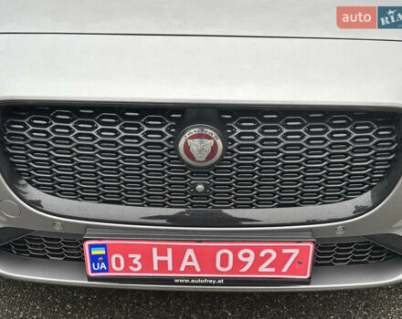 Серый Ягуар I-Pace, объемом двигателя 0 л и пробегом 118 тыс. км за 25900 $, фото 9 на Automoto.ua