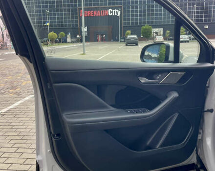 Серый Ягуар I-Pace, объемом двигателя 0 л и пробегом 79 тыс. км за 30500 $, фото 62 на Automoto.ua