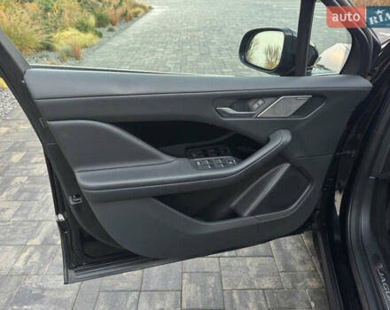 Серый Ягуар I-Pace, объемом двигателя 0 л и пробегом 86 тыс. км за 28300 $, фото 20 на Automoto.ua