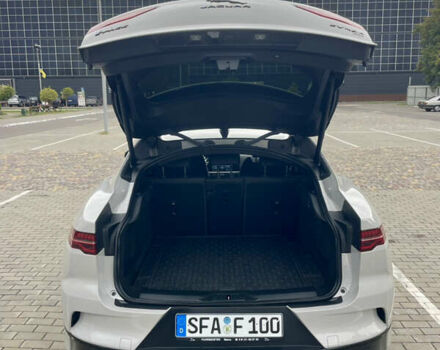 Серый Ягуар I-Pace, объемом двигателя 0 л и пробегом 79 тыс. км за 30500 $, фото 50 на Automoto.ua