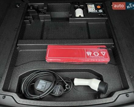 Серый Ягуар I-Pace, объемом двигателя 0 л и пробегом 91 тыс. км за 28900 $, фото 78 на Automoto.ua