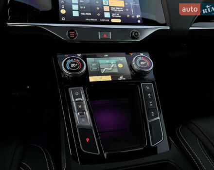 Серый Ягуар I-Pace, объемом двигателя 0 л и пробегом 89 тыс. км за 29300 $, фото 41 на Automoto.ua
