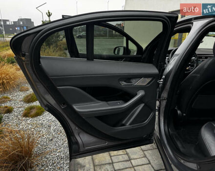 Серый Ягуар I-Pace, объемом двигателя 0 л и пробегом 98 тыс. км за 29700 $, фото 28 на Automoto.ua