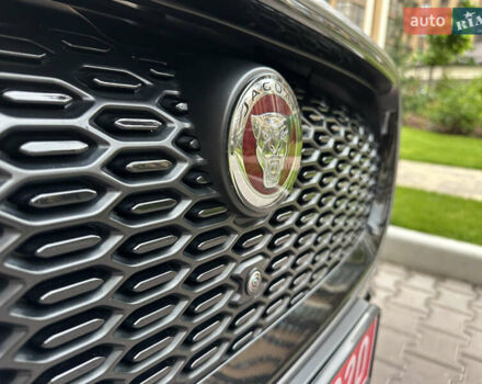 Серый Ягуар I-Pace, объемом двигателя 0 л и пробегом 59 тыс. км за 35500 $, фото 24 на Automoto.ua