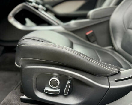 Серый Ягуар I-Pace, объемом двигателя 0 л и пробегом 85 тыс. км за 31999 $, фото 56 на Automoto.ua