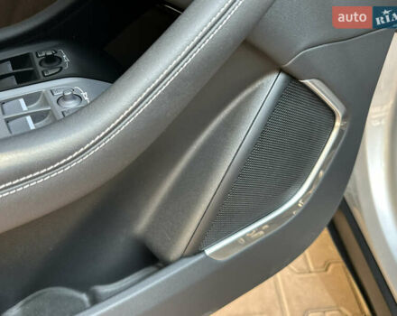 Серый Ягуар I-Pace, объемом двигателя 0 л и пробегом 88 тыс. км за 36900 $, фото 23 на Automoto.ua