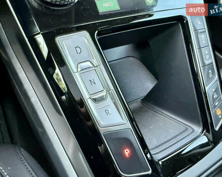 Синий Ягуар I-Pace, объемом двигателя 0 л и пробегом 36 тыс. км за 33330 $, фото 61 на Automoto.ua