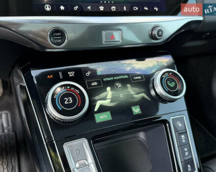 Синий Ягуар I-Pace, объемом двигателя 0 л и пробегом 36 тыс. км за 33330 $, фото 38 на Automoto.ua