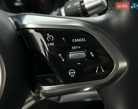 Синий Ягуар I-Pace, объемом двигателя 0 л и пробегом 124 тыс. км за 22499 $, фото 56 на Automoto.ua