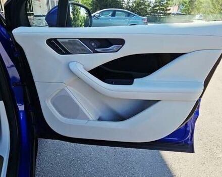 Синий Ягуар I-Pace, объемом двигателя 0 л и пробегом 121 тыс. км за 24999 $, фото 91 на Automoto.ua