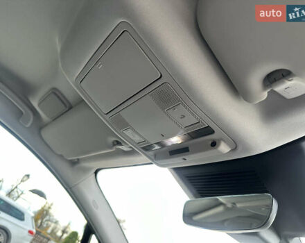 Синій Ягуар I-Pace, об'ємом двигуна 0 л та пробігом 118 тис. км за 24674 $, фото 40 на Automoto.ua