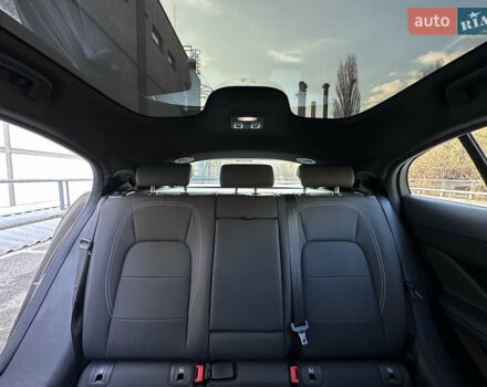 Синий Ягуар I-Pace, объемом двигателя 0 л и пробегом 117 тыс. км за 23500 $, фото 77 на Automoto.ua
