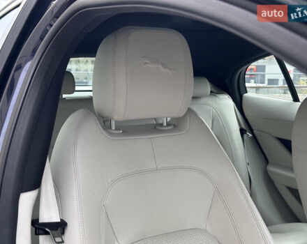 Синий Ягуар I-Pace, объемом двигателя 0 л и пробегом 107 тыс. км за 26500 $, фото 52 на Automoto.ua