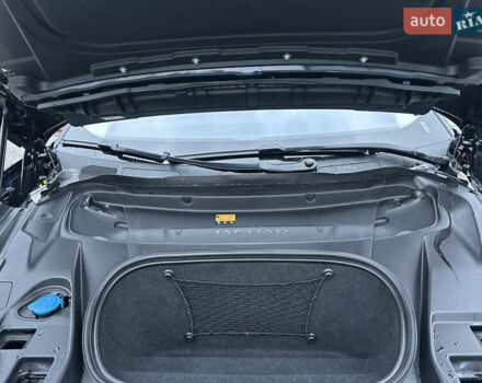 Синій Ягуар I-Pace, об'ємом двигуна 0 л та пробігом 118 тис. км за 24674 $, фото 33 на Automoto.ua