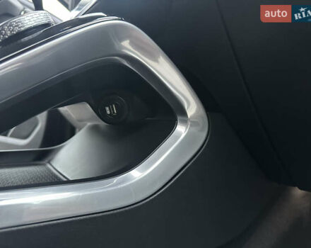 Синій Ягуар I-Pace, об'ємом двигуна 0 л та пробігом 118 тис. км за 24674 $, фото 30 на Automoto.ua