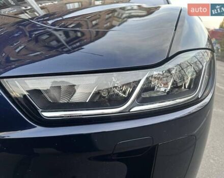 Синий Ягуар I-Pace, объемом двигателя 0 л и пробегом 92 тыс. км за 27299 $, фото 19 на Automoto.ua