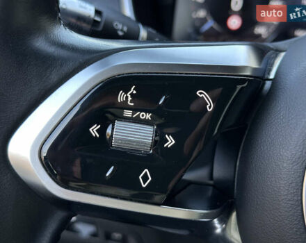 Синий Ягуар I-Pace, объемом двигателя 0 л и пробегом 117 тыс. км за 23500 $, фото 37 на Automoto.ua
