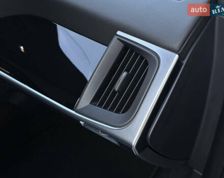 Синий Ягуар I-Pace, объемом двигателя 0 л и пробегом 117 тыс. км за 23500 $, фото 50 на Automoto.ua