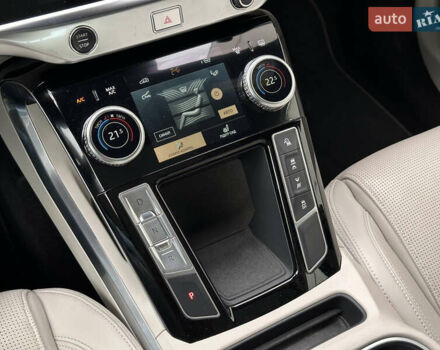 Синий Ягуар I-Pace, объемом двигателя 0 л и пробегом 107 тыс. км за 26500 $, фото 46 на Automoto.ua