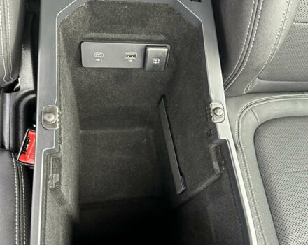 Синій Ягуар I-Pace, об'ємом двигуна 0 л та пробігом 118 тис. км за 24674 $, фото 38 на Automoto.ua