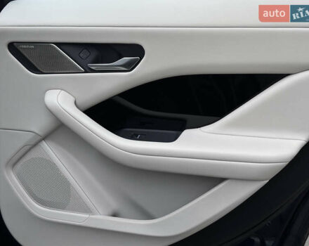 Синий Ягуар I-Pace, объемом двигателя 0 л и пробегом 107 тыс. км за 26500 $, фото 69 на Automoto.ua