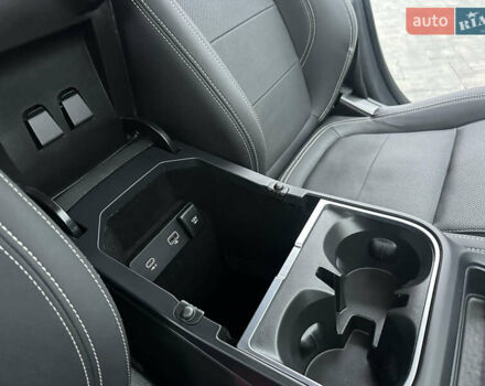 Синій Ягуар I-Pace, об'ємом двигуна 0 л та пробігом 118 тис. км за 24674 $, фото 29 на Automoto.ua